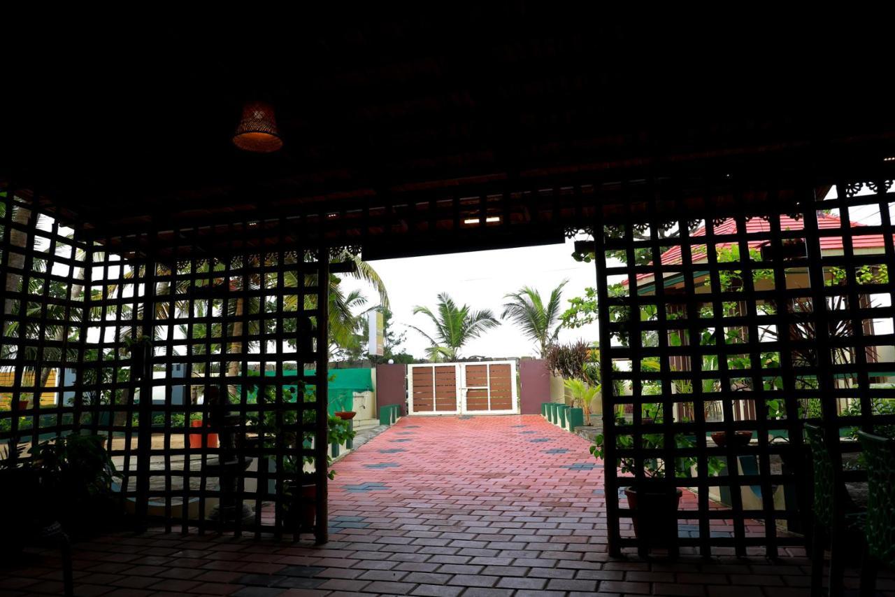 Sunset Beach Villa Cherai Kochi Exteriör bild